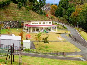 山北つぶらの公園パークセンター